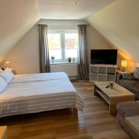 Ferienwohnung Ausguck Jever Buitenkant foto